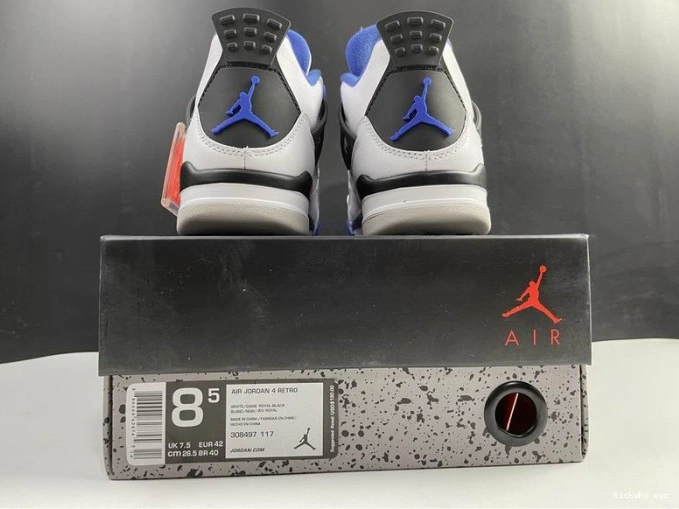 308497-117 4 Motorsports Retro Jordan (2017) 0708